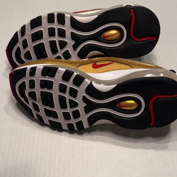 Nike Kids Air Max 97 Metallic Gold with Red Accents Size 4 Unisex Retro design - Picture 5 of 8